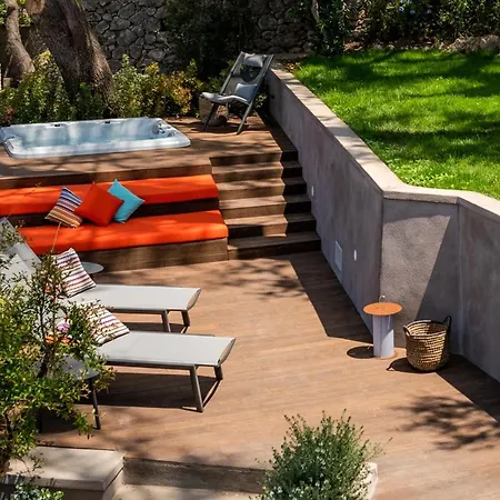 Arabella Villa Capri